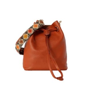Bolso Bucket Juliana de Piel – CAMEL + CRUDO