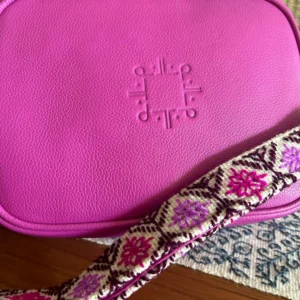 Bolso Bandolera Ramona de Piel – BUGAMBILIA + CRUDO