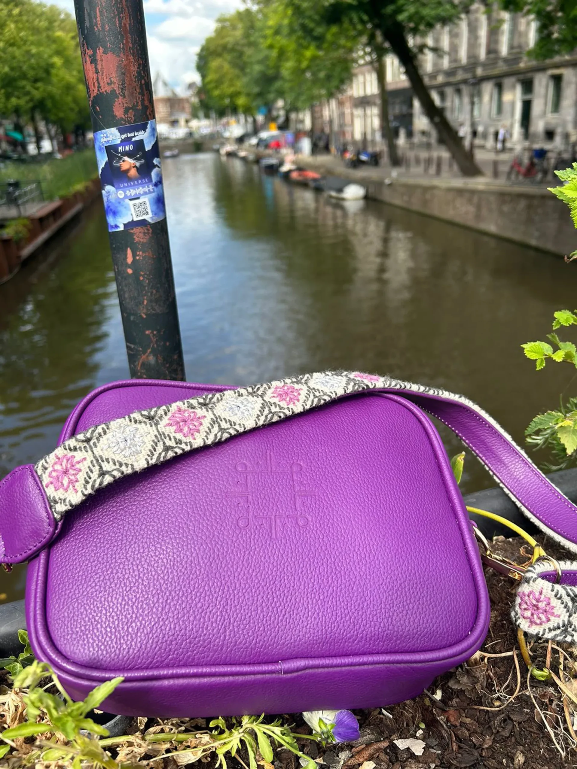 Bolso Bandolera Ramona de Piel – MORADA + CHIAPAS