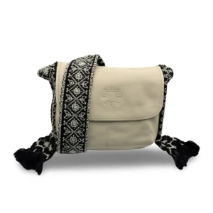 simona crudo + negra 1