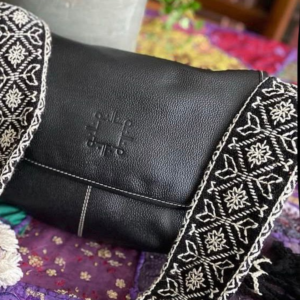 Bolso Crossbody Simona de Piel – NEGRA + NEGRA