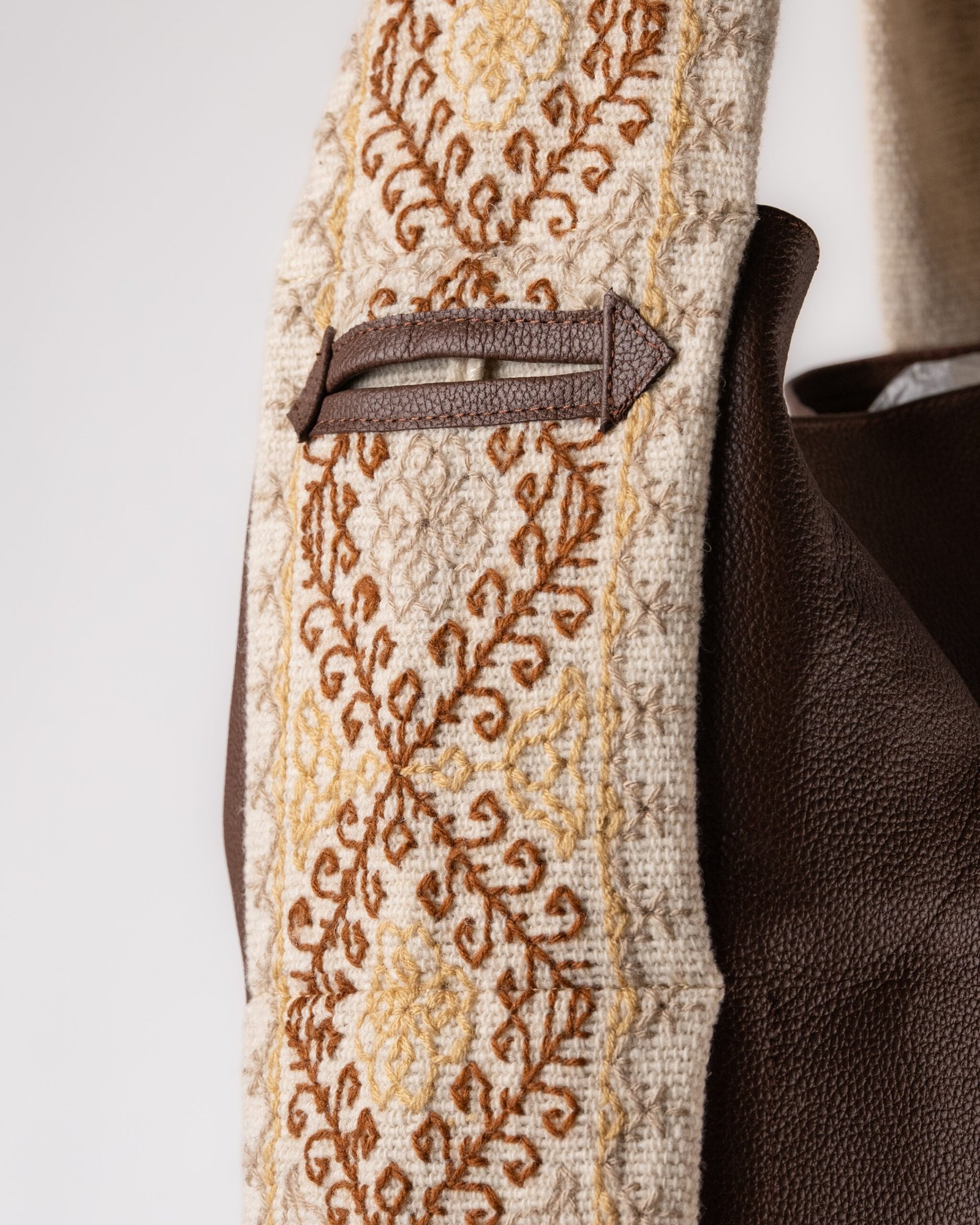Bolsa Tote Patrona de Piel – TABACO + DORADA Y CAFE - Imagen 3