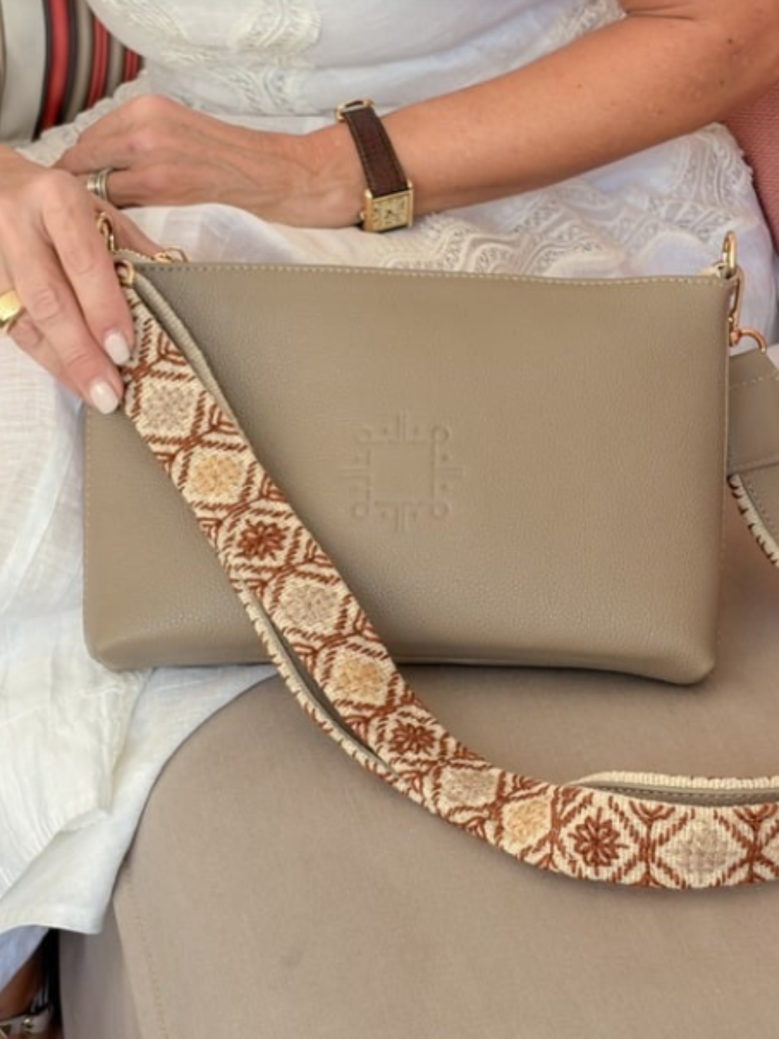 Bolso de hombro Martina de Piel – TAUPE + CAFÉ